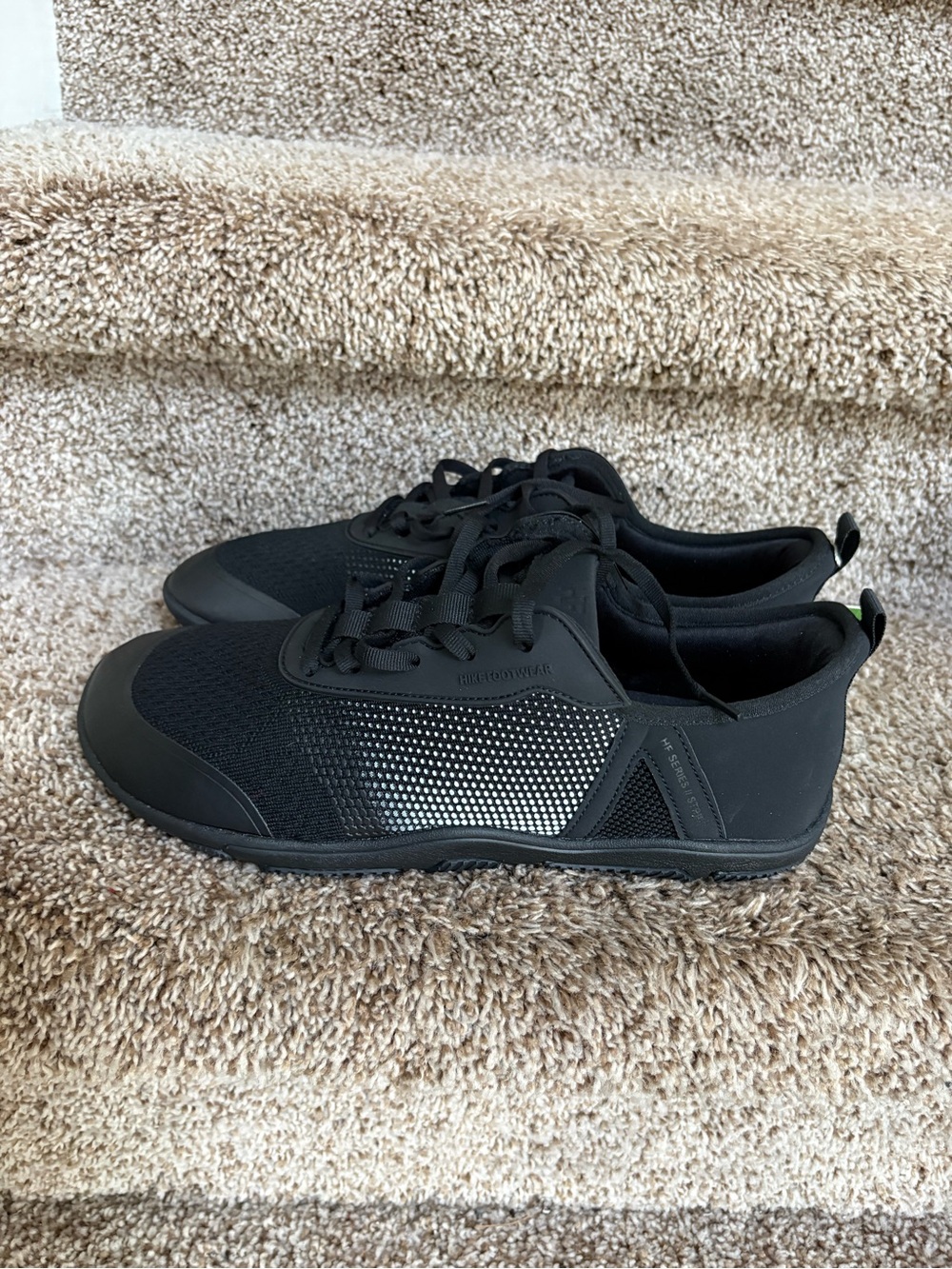 Hike Unisex Black Lightweight Athletic Sneakers - Modern Casual Performance